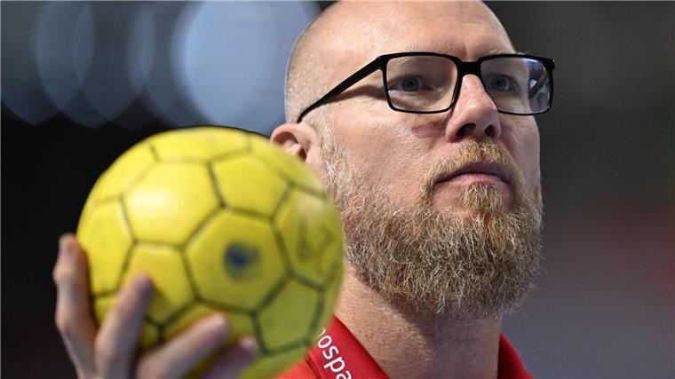 SG Flensburg-Handewitt feiert klaren Heimsieg gegen Hannover Trainer Ales Pajovic und die SG Flensburg-Handewitt hatten die TSV Hannover-Burgdorf zu Gast.