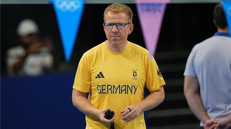 WM-Lust nach Olympia-Frust: Wellbrocks „Hunger“ ist zurück Trainer Bernd Berkhahn ist für Wellbrock nicht nur sportlich wichtig.