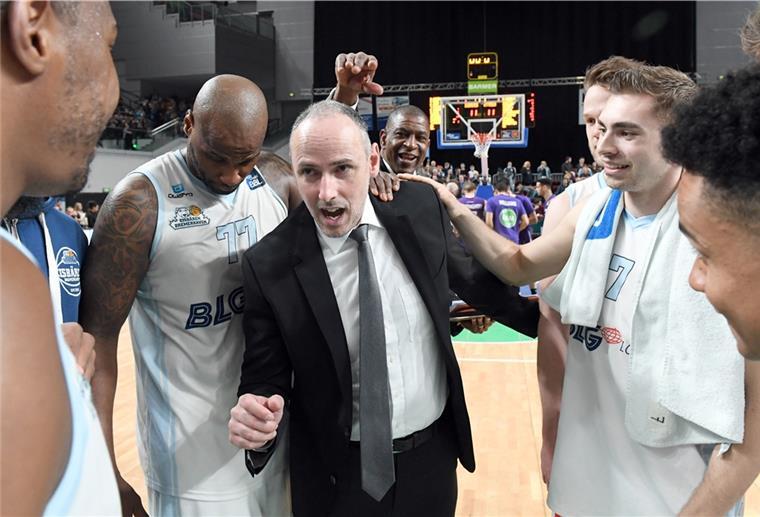 Trainer Michael Mai und die Eisbären waren am 28. April 2019 letztmals in der ÖVB-Arena zu Gast. Am Samstag gibt es gegen Ehingen das Basketball-Comeback in Bremen.