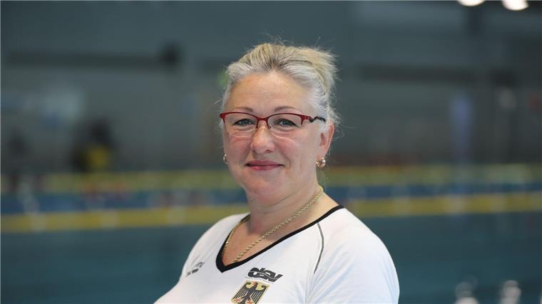 Trainerin Stella Mukhamedova kennt Klara Bleyer schon lange.