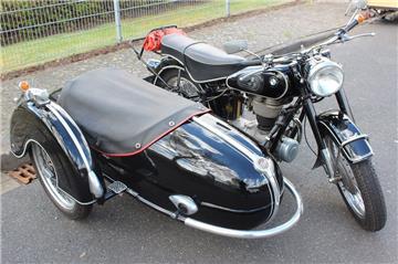 Treffen von 300 Oldtimer-Freunden in Debstedt. Foto: Prußeit