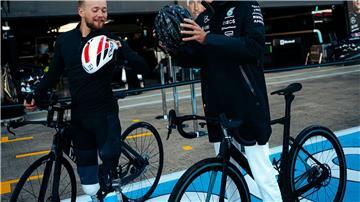 Triathlet Billy Monger (l.) und Formel-1-Pilot George Russel.