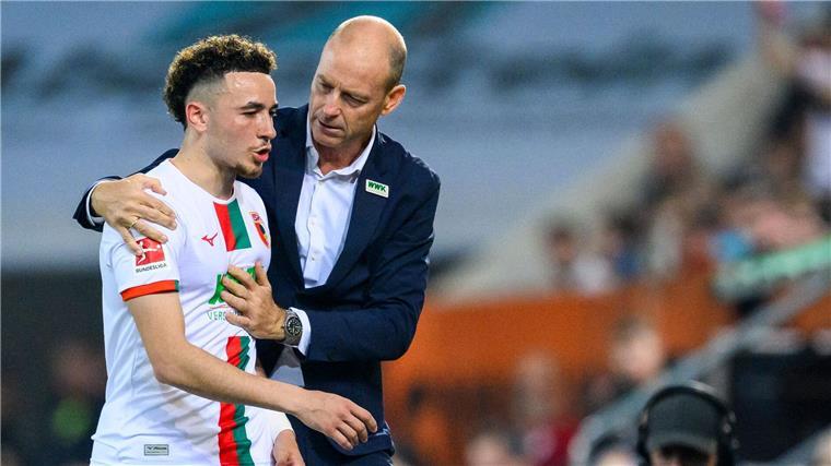 Trotz seines Wechselwunschs spielt Ruben Vargas in den Planungen von FCA-Trainer Jess Thorup weiter eine Rolle.