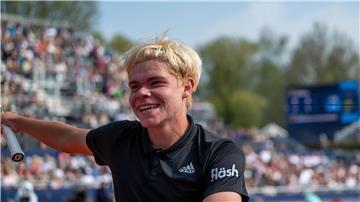 Trotz Turnier-Aus konnte Youngster Diego Dedura lachen.