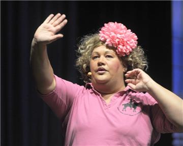 Ilka Bessin war 2011 als Cindy von Marzahn in der Stadthalle Bremerhaven zu Gast. Einen weiteren Auftritt wird es nicht geben. Bessin will diese Kunstfigur-Rolle nämlich nicht mehr spielen.