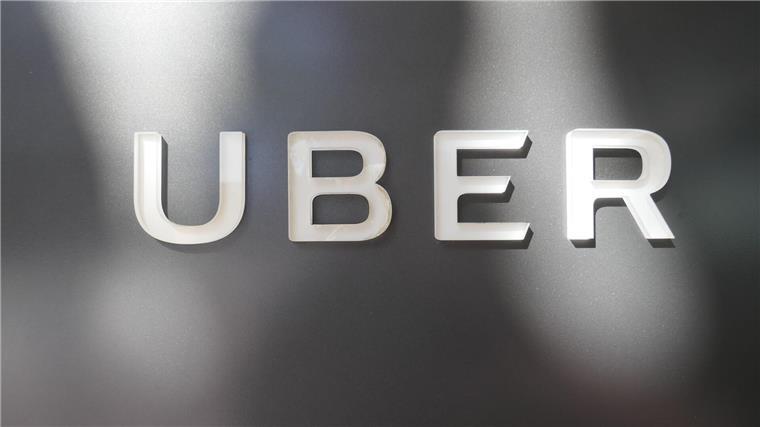 Uber steigt ins Kurier-Geschäft ein Uber wird künftig in Deutschland auch den Transport von Gegenständen vermitteln.