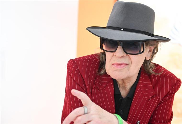 Udo Lindenberg kann sich ein Duett mit Swift vorstellen Udo Lindenberg würde gerne mit zwei besonderen Künstlerinnen singen. (Archivbild)