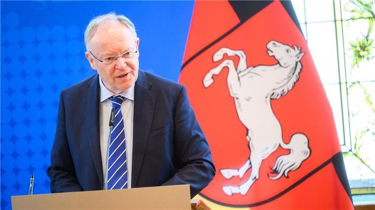 Über eine mögliche Beteiligung der Kommunen am Infrastruktur-Sondervermögen des Bundes soll noch gesprochen werden, kündigte Regierungschef Weil an.