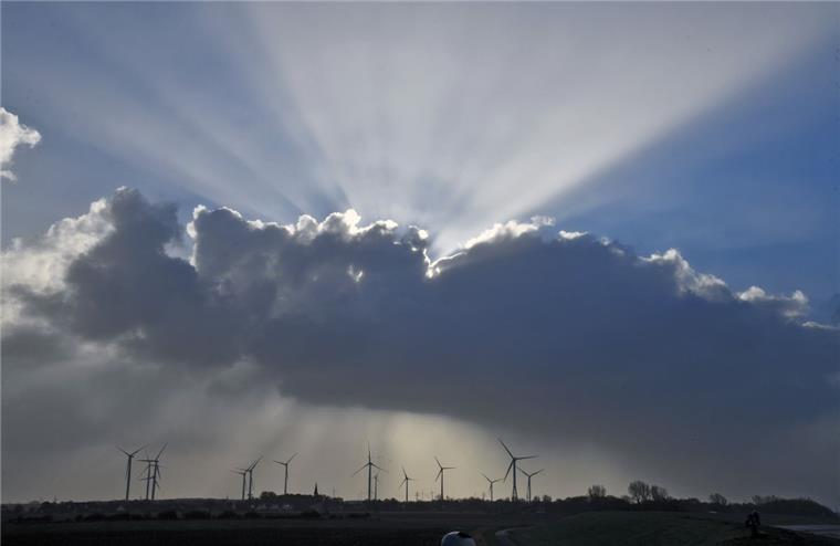 Hesedorf: Keine Störche mehr da - jetzt sollen Windräder kommen Über Hesedorf braut sich etwas zusammen. Der Planungsausschuss des Kreistags gab grünes Licht für den Vorrangstandort Windenergienutzung am Glindbusch.