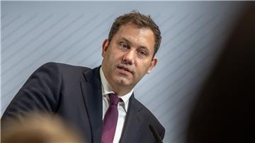 Über sein Bundestagsbüro hat Vizekanzler Klingbeil eine Warnung abgesetzt. (Archivbild)