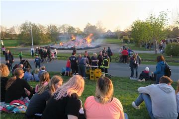 Überall in der Wesermarsch brannten am vergangenen Wochenende die Osterfeuer. Di...