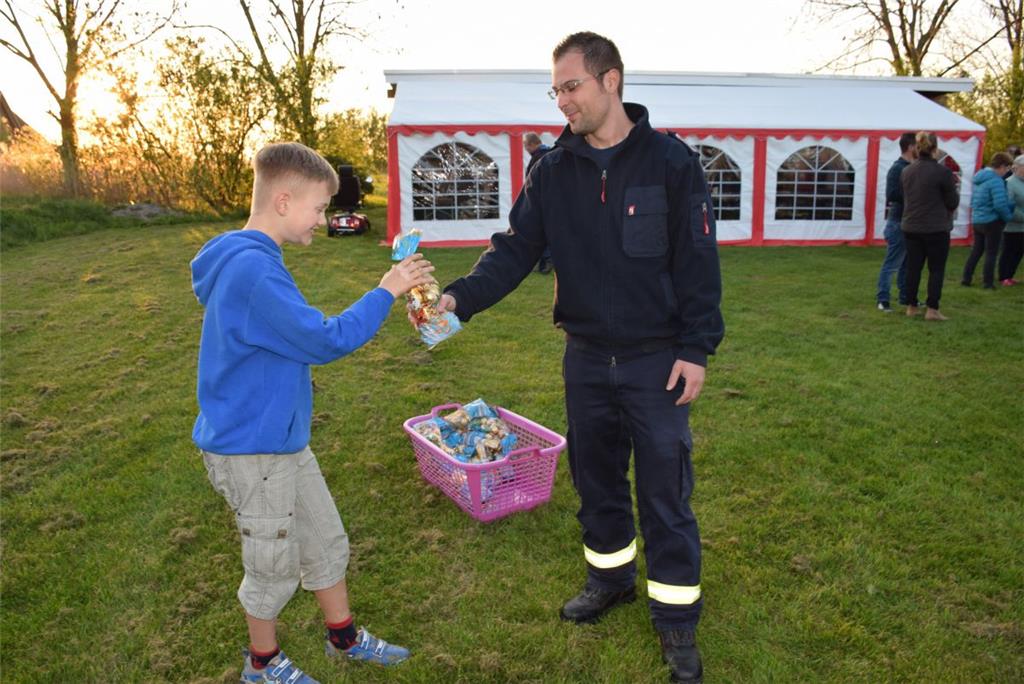 Überall in der Wesermarsch brannten am vergangenen Wochenende die Osterfeuer. Di...