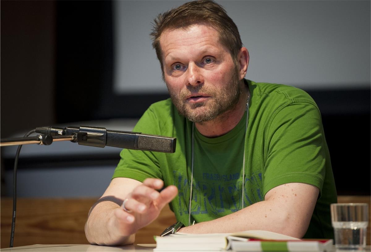 Uli Borowka (Foto) glaubt bei einem Werder-Abstieg nicht an eine Zukunft von Florian Kohfeldt in Bremen.