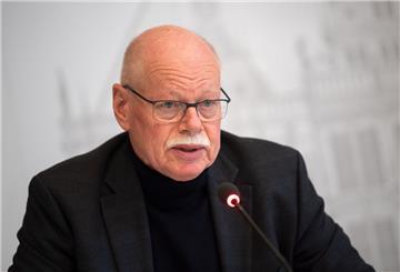Ulrich Mäurer 