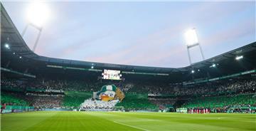 Ultragruppierungen von Werder Bremen sind mit dem Ablauf der Namensvergabe für das Weserstadion nicht einverstanden.