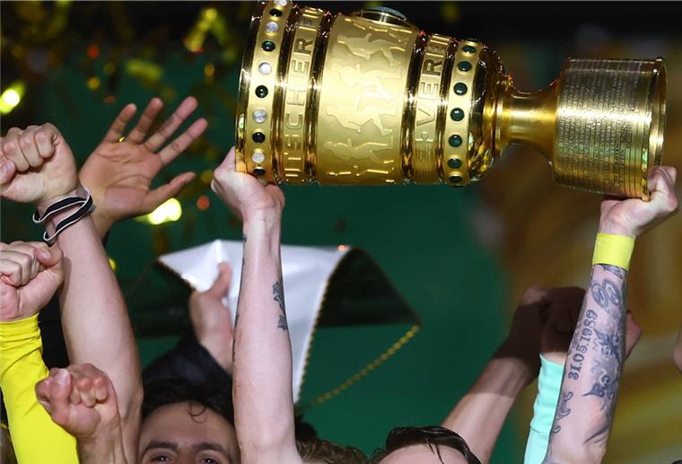 DFB-Pokal: Bremer SV gegen Bayern, Werder nach Osnabrück Um diesen Pokal, den vergangene Saison Borussia Dortmund gewann, geht es.
