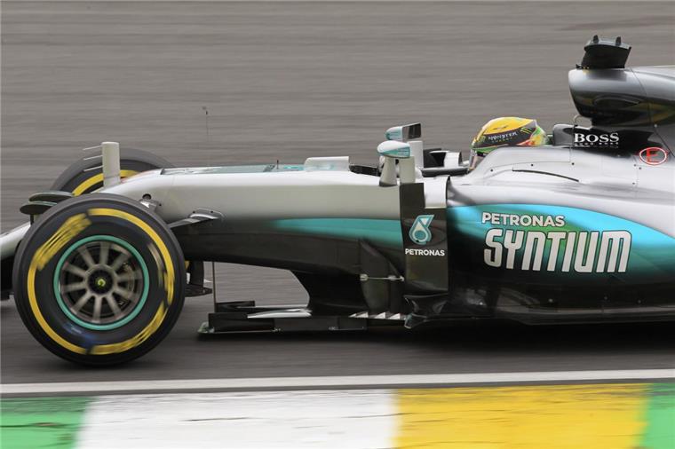 Und da hat er die Pole Position: David Hamilton.