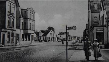 Undatiertes Foto von der Weserstraße - Blickrichtung Süden.  Foto: Sammlung Heuw...