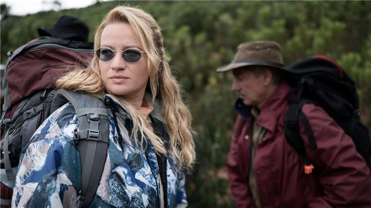 „Mord auf dem Inka-Pfad“ - Spannend und spektakulär Unermüdlich: Kommissarin Rita Berg (Nina Gummich) in der Thriller-Miniserie „Mord auf dem Inka-Pfad“.