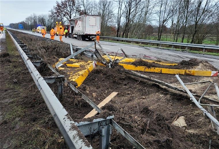Unfall auf der A27 bei Bremerhaven-Süd.