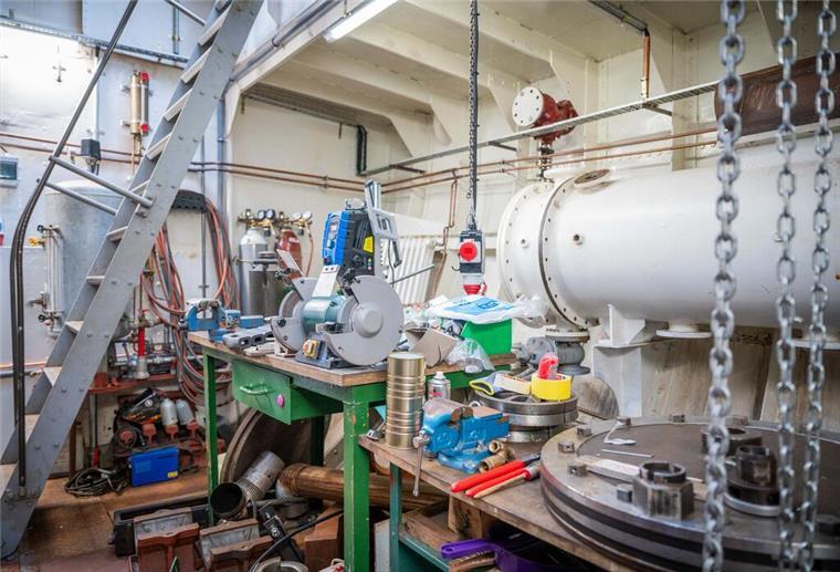 So sehen die beeindruckendsten Schiffe der Maritimen Tage unter Deck aus Unter Deck auf der „Welle“: Ausgestelltes Werkzeug zeigt Besuchern die Funktionsweise des Schiffs.