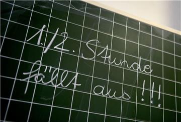 Unterrichtsausfall an Schulen: Minister legt am heutigen Freitag Zahlen vor.