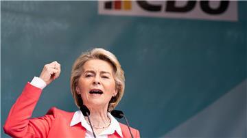 Ursula von der Leyen (CDU), Präsidentin der Europäischen Kommission und EVP-Spitzenkandidatin.