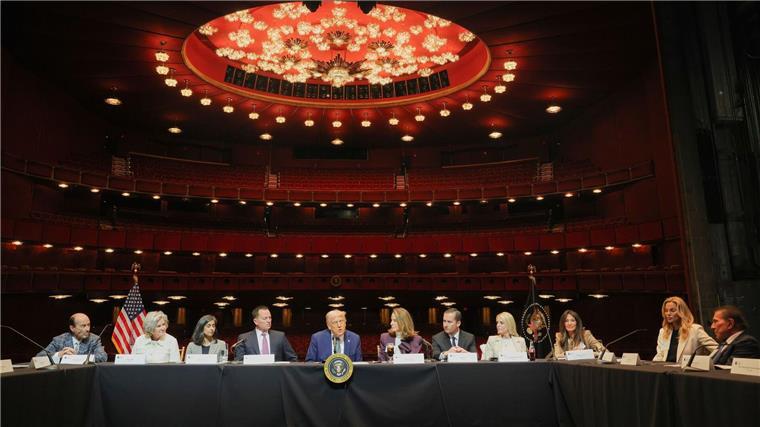 US-Präsident Donald Trump brachte das Kennedy Center unter seine Kontrolle. (Archivbild)