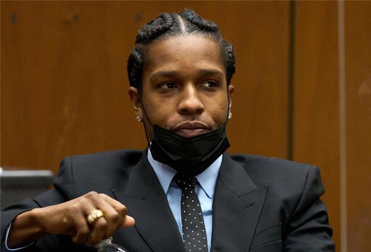 US-Rapper Asap Rocky muss sich wegen eines mutmaßlichen Angriffs mit einer Schusswaffe vor Gericht verantworten (Archivbild).