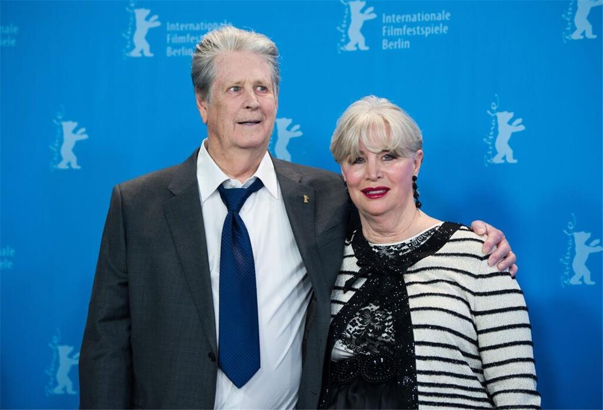 Brian Wilson trauert um seine Ehefrau US-Sänger Brian Wilson und seine Frau und Managerin Melinda Ledbetter 2015 auf der Berlinale in Berlin.