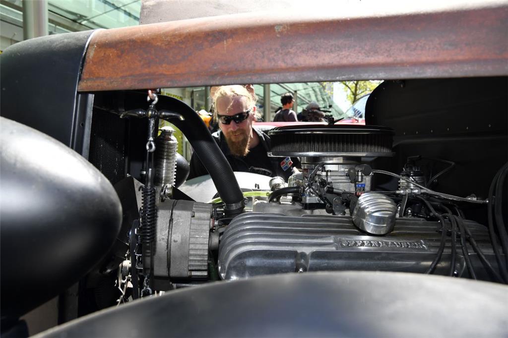 V8-Motor in einem Ford Truck. - Foto: Scheschonka