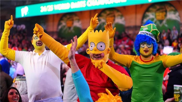 Verkleidungen gehören zur Darts-WM in London.