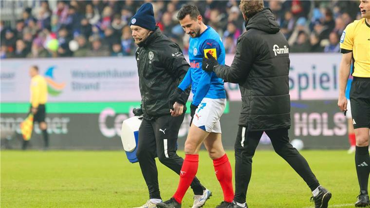 Ein Remis, zwei Verlierer: Kiel und Bochum trennen sich 2:2 Verletzt raus: Kiels Steven Skrzybski (M).