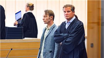 Verteidiger Friedrich Fülscher (r.) will eine Verurteilung seines Mandanten Christian B. anfechten. (Archivfoto)