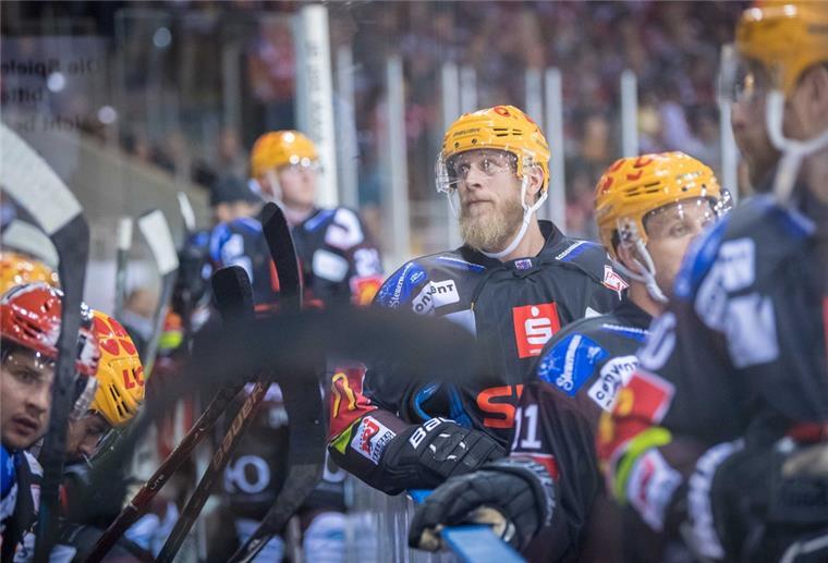 Fischtown Pinguins Verteidiger Jensen