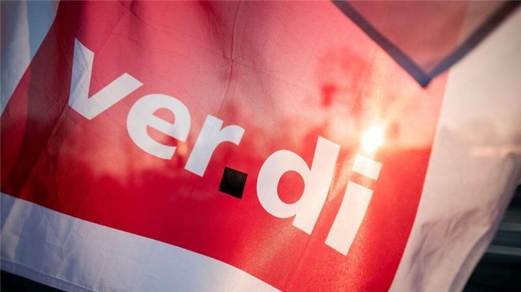 Bremerhaven: Verdi kämpft mit Unterschriften für mehr Gehalt - Aktion am Montag Verdi