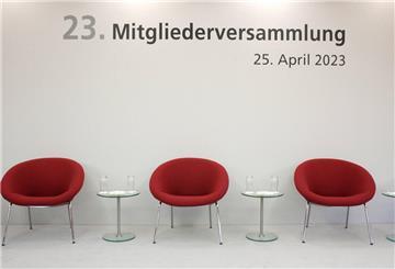 Verwaiste Vorstandsstühle: Viele hätten nicht mehr den Anspruch, über den Chefposten Sozialprestige zu erlangen, so ein Experte.