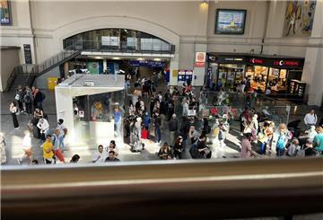 Bremer Bahnhof. Innenhalle.