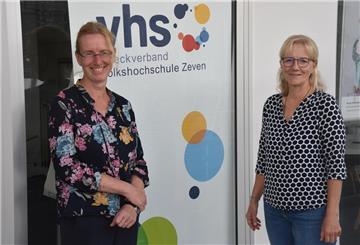 VHS-Leiterin Andrea Stephan und ihre Stellvertreterin Anne Cordes wollen die VHS Zeven fit für die Zukunft machen.