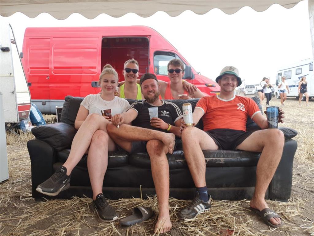 Vicky Strüber (20), Sam-Lucas Ramm (22), Marius Kaiser (22),Julian Schenke (17),...