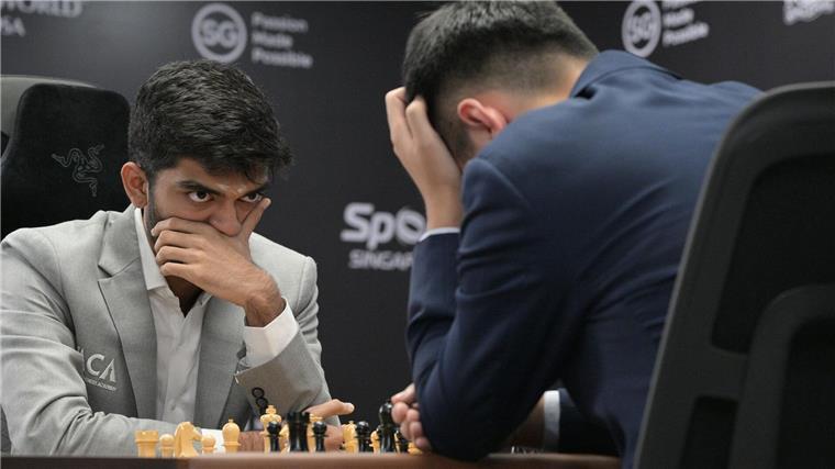 Nächstes Remis bei Schach-WM Viel gegrübelt bis zum Remis: Im Duell zwischen Dommaraju Gukesh und Ding Liren gibt es erneut keinen Sieger.