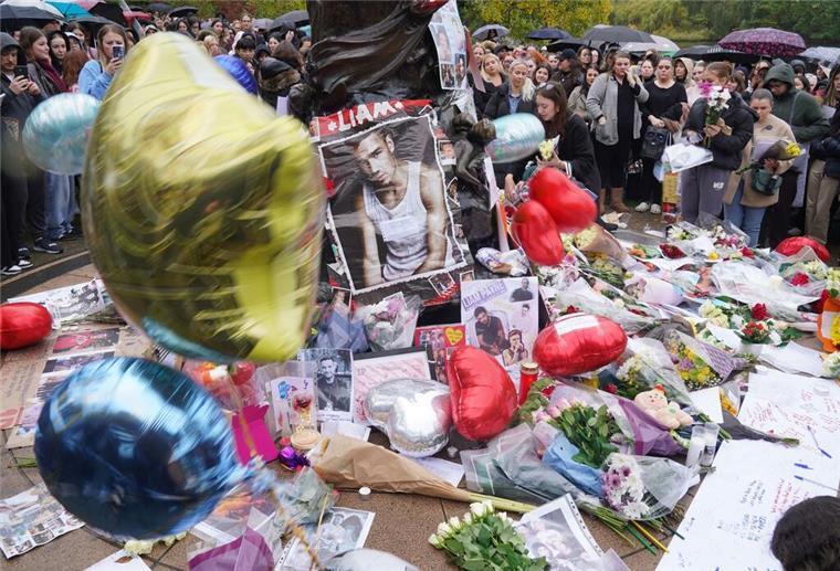 Viele Fans bekundeten nach dem Tod des 31-jährigen Sängers ihre Trauer. (Archivbild)