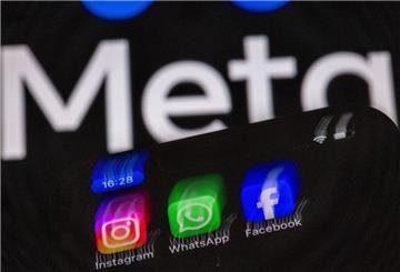 Die Symbole für Instagram, WhatsApp und Facebook sind auf einem Smartphone zu sehen. Viele Nutzer fühlen sich von der neuen Meta AI gestört. Welche Wege gibt es, den Assistenten auszuschalten?