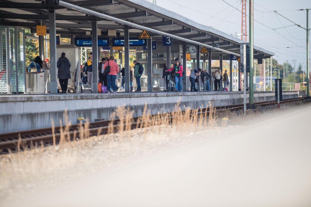 Viele  Pendler sind mit der  Situation auf der Strecke Bremerhaven- Bremen unzufrieden.  
