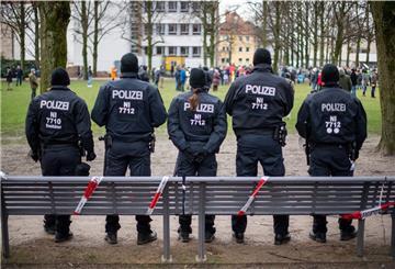 Viele Polizisten schieben Dutzende Überstunden vor sich her - doch im vergangenen Jahr hat sich die Lage etwas entspannt.