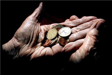 Viele Rentner müssen schon jetzt jeden Cent umdrehen – auch wenn sie ihr Leben lang voll gearbeitet haben.
