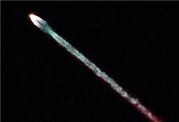 ARCHIV - 31.08.2024, USA, Van Nuys: Der Start eines Starlink-Satelliten ist zu sehen. (zu dpa: «Rekordzahl von UFO-Sichtungen bei Meldestelle eingegangen») Foto: Gene Blevins/ZUMA Press Wire/dpa +++ dpa-Bildfunk +++