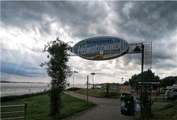 Viele Wolken, Regengüsse: Das Wetter hat in diesem Jahr beim Nordenhamer Heimatsommer Veranstaltern und Gästen den Spaß mitunter verdorben.