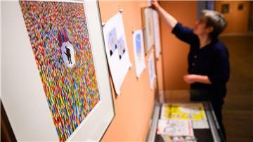 Vier deutsche Museen erinnern an den Anschlag auf das Satiremagazin „Charlie Hebdo“ in Paris vor zehn Jahren. 