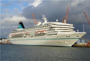 Die Artania liegt im Hafen. Im Juni kommt das Kreuzfahrtschiff wieder nach Bremerhaven. 